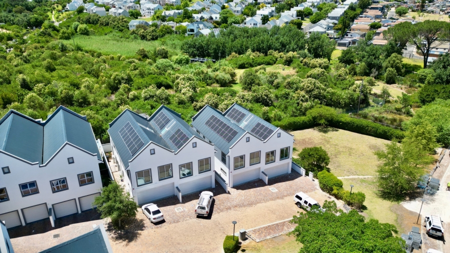 3 Bedroom Property for Sale in Gevonden Estate Western Cape